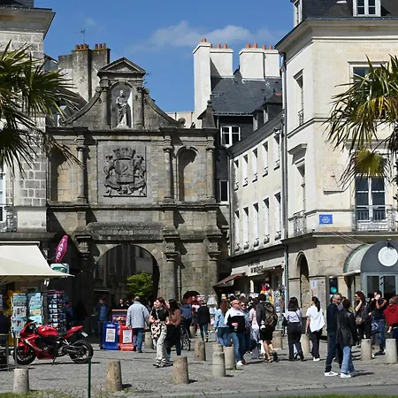 Appartement Avec Terrasse A Hotel De Ville Vannes Exterior photo